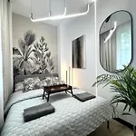 Szewska Apartment ~ 200M Main Square ~ Self Check-In 20H